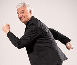 Per fi me’n vaig, Carles Sans