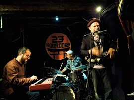 HES! NOÈ ESCOLÀ TRIO