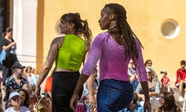 POLIANA LIMA amb YINKA ESI GRAVES