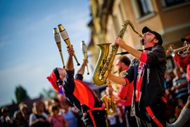 Sidral Brass Band i Banda de l'Escola Municipal de Música Maria Dolors Calvet - Sidral a Banda