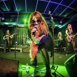 WIMEN FESTIVAL: Rockin Ladies Band