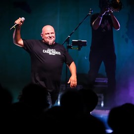 BARNASANTS: Brams. Tornar-hi, tornar-hi, tornar-hi