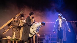 FESTIVAL GREC: 30è Circ d’Hivern: La gran plantada. Escarlata (Bet Miralta i Jordi Aspa)