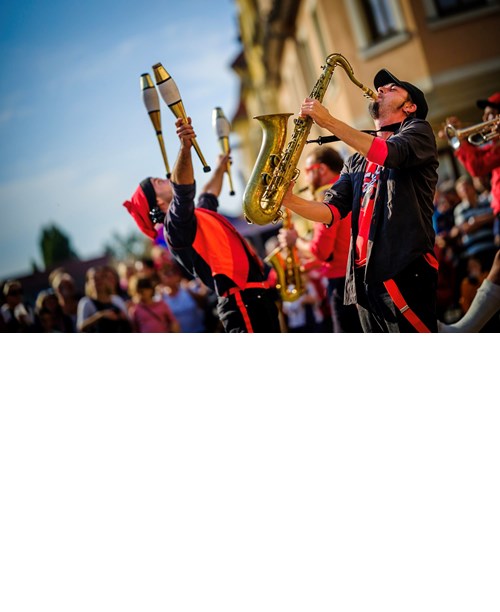 Sidral Brass Band i Banda de l'Escola Municipal de Música Maria Dolors Calvet - Sidral a Banda