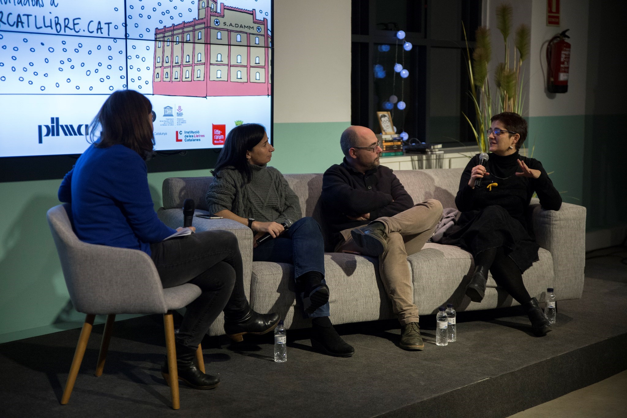  Carme Fenoll, Miquel Adam i Fe Fernández, amb Anna Guitart