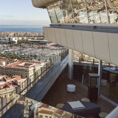 De la terra a les altures, el Restaurant Marea Alta a la torre Colón · Open Kitchen