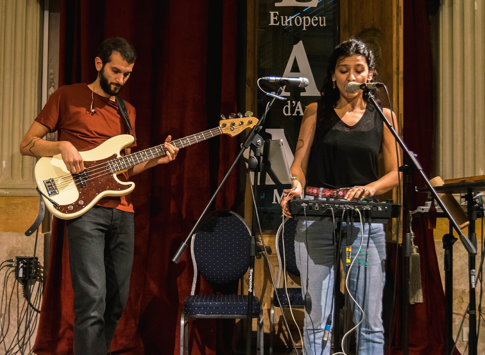     #MésQueMúsica amb Paula Grande i l'àlbum 'Sóc'