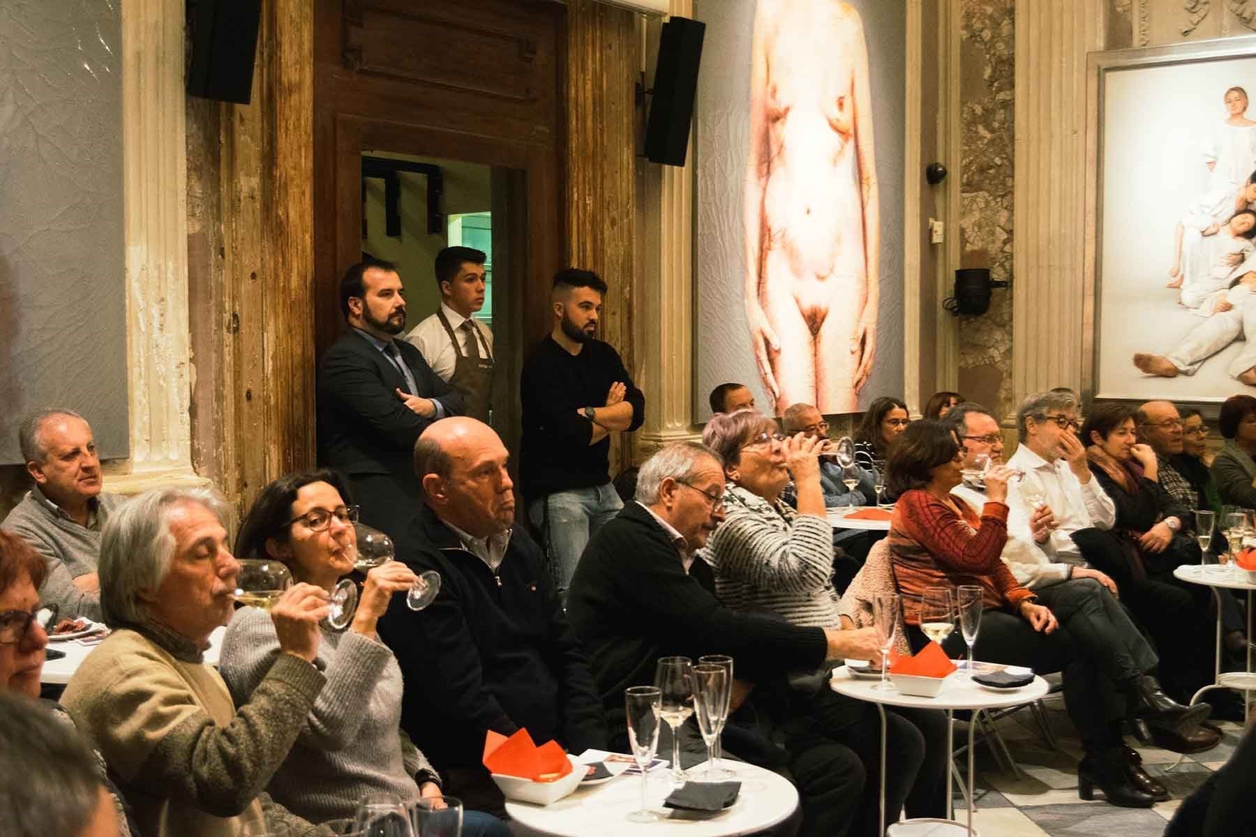 #VisàVisTR3SC amb Lídia Heredia, Codorniu i embotits de la Cooperativa Plana de Vic #VisàVisTR3SC amb Lídia Heredia, Codorniu i embotits de la Cooperativa Plana de Vic