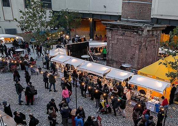 Descobreix el mercat del Sant Jordi de Nadal!