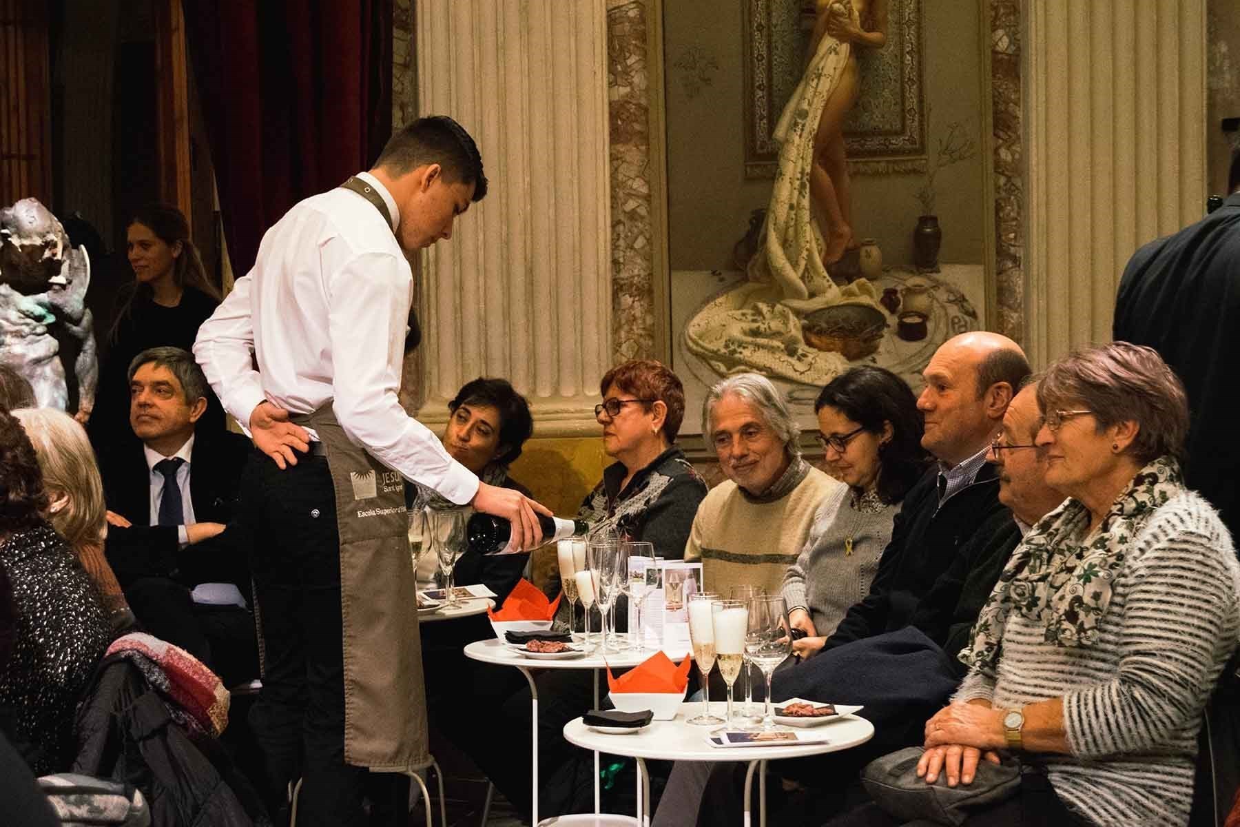 #VisàVisTR3SC amb Lídia Heredia, Codorniu i embotits de la Cooperativa Plana de Vic #VisàVisTR3SC amb Lídia Heredia, Codorniu i embotits de la Cooperativa Plana de Vic