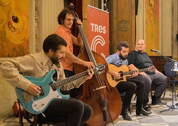 Més que música amb A Contra Blues