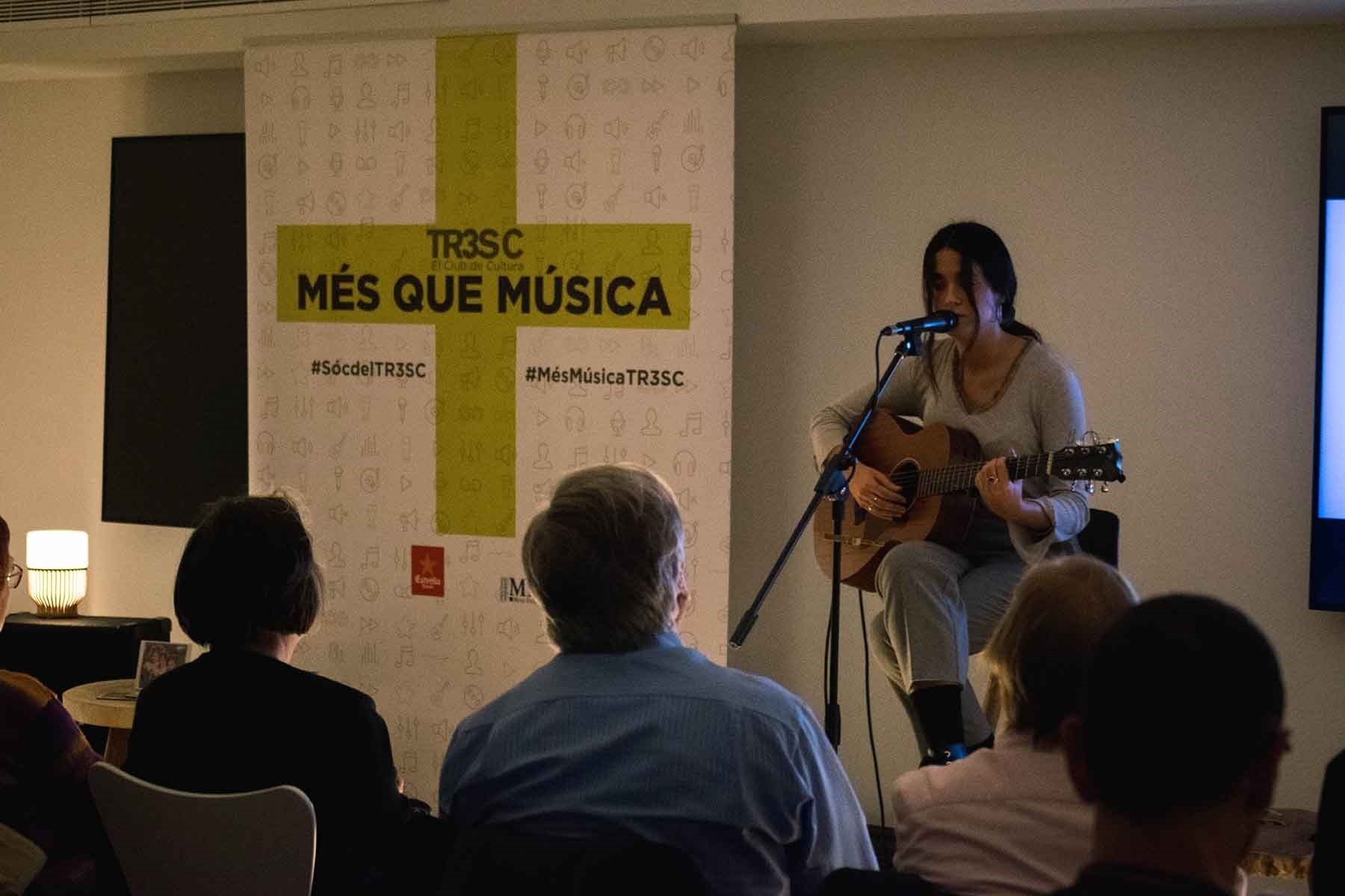   #MésQueMúsica amb Mavica