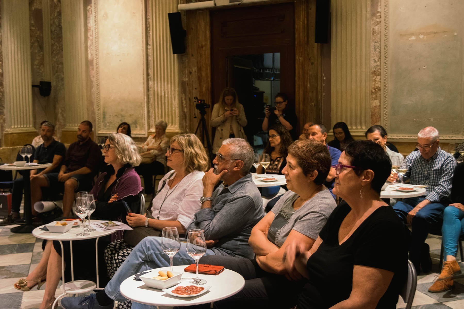 #VisàVisTR3SC amb Pilarín Bayés i el Celler #VisàVisTR3SC amb Pilarín Bayés i el Celler