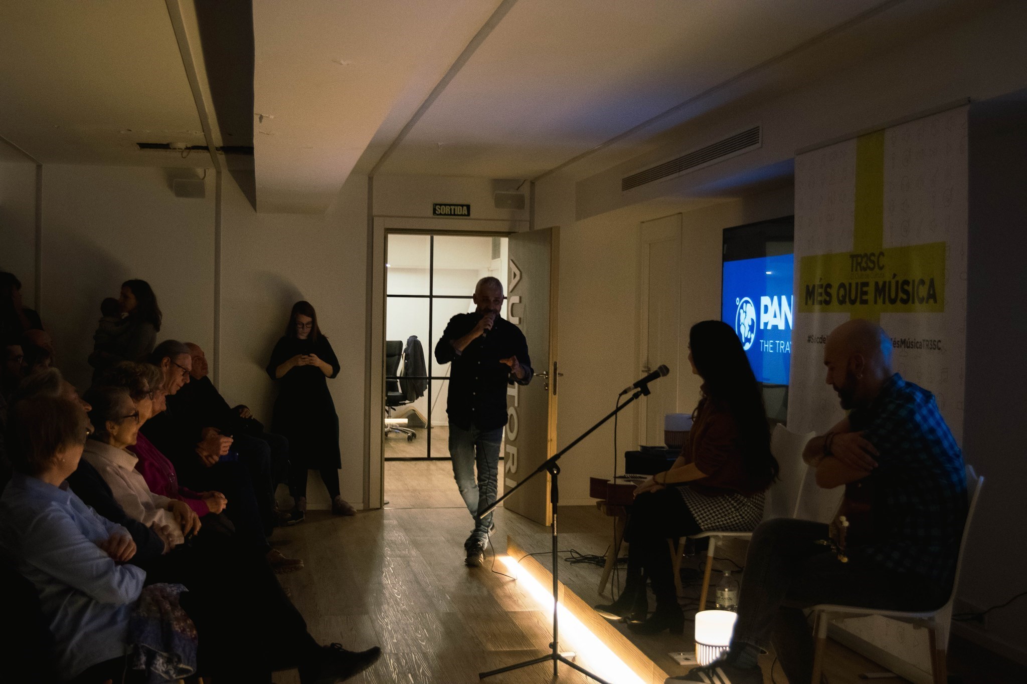 #MésQueMúsica amb Chloe Phillips #MésQueMúsica amb Chloe Phillips