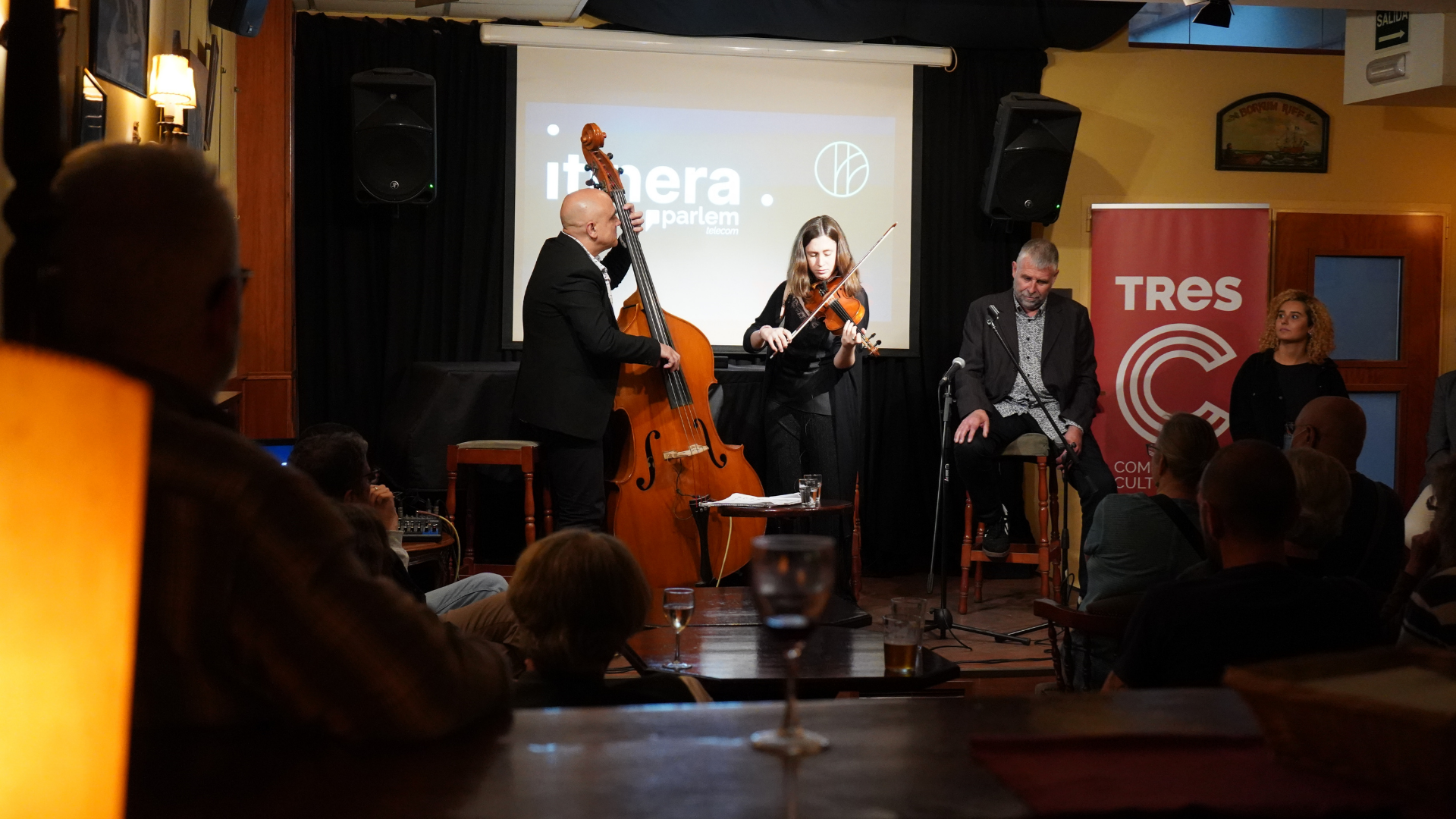Joan Chamorro i Èlia Bastida presenten els packs Itinera en directe al Pipa Club