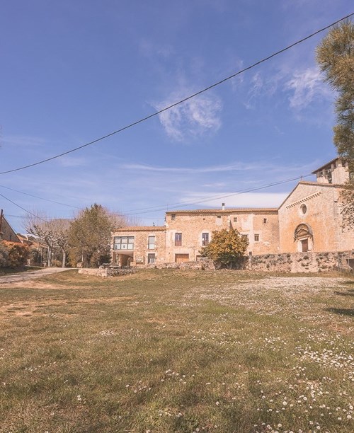 Davant l'Església de Sant Feliu 